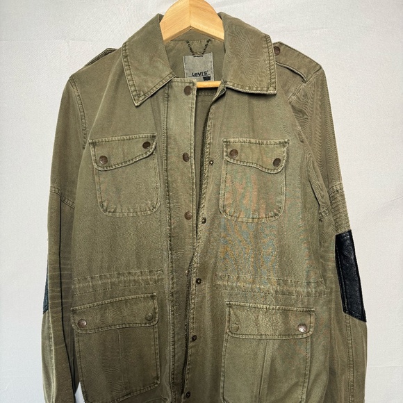Levi’s Women’s Cargo Utility Jacket – Size 6 – Elbow Patch Detail, Olive Green - Picture 1 of 4
